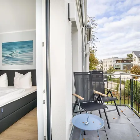 Beatrice Seeglas In Apartamento *