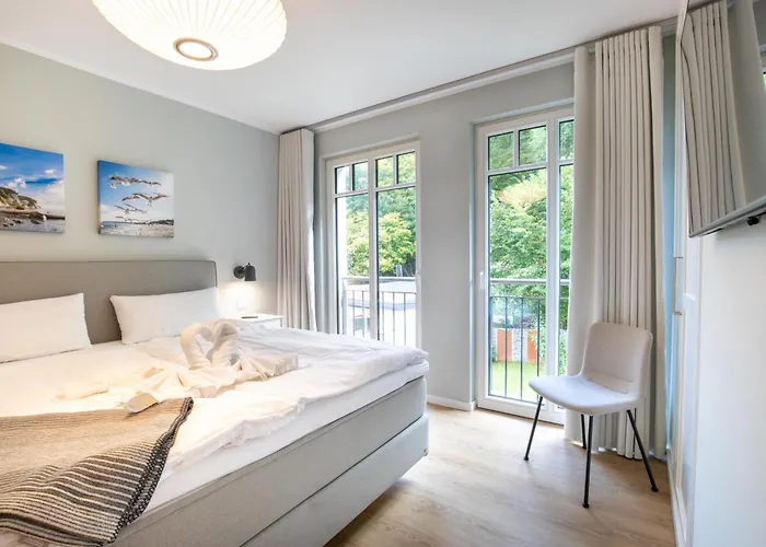 Beatrice Seeglas In *